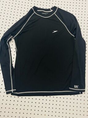 Speedo Men’s Black Long-Sleeve Swim Rash Guard with Gray Contrast Stitching